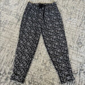 Lululemon Joggers Black and White Patterned Pants Dri fit material